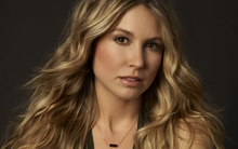 blondes women brown eyes sarah carter tv series photoshoot falling skies 3000x2248 wallpaper 